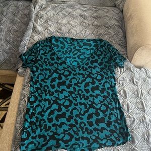 Mossimo tee shirt